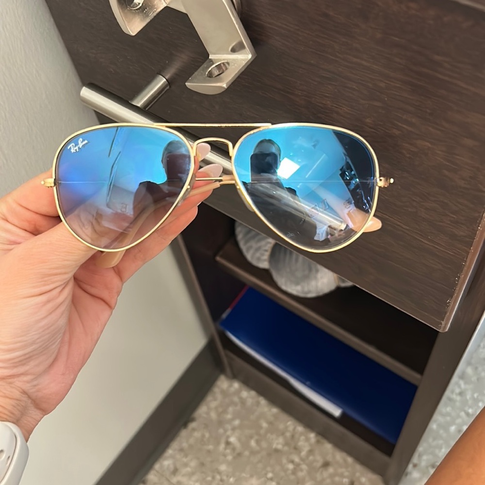 COPY - rayban aviator gradient light blue and gold